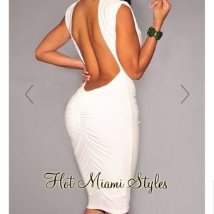 HMS- Off White Ruched Low back Dress